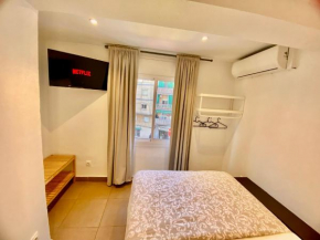 Suites nuevas con baño privado frente al metro st MWC Barcelona-FIRA